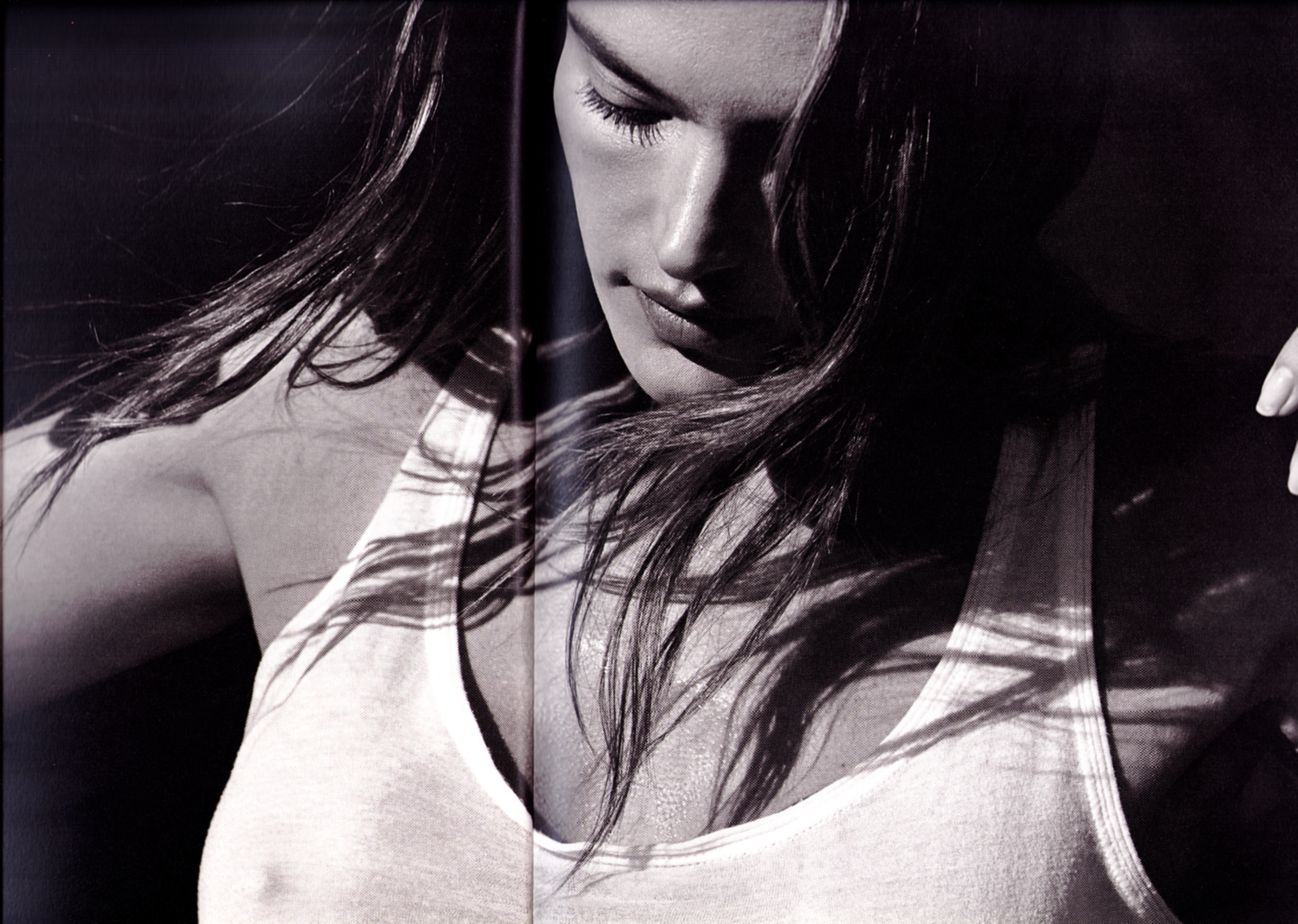 Alessandra Ambrosio -- SCANMQ = Alessandra By Stewart Shinning P1 L03.jpg