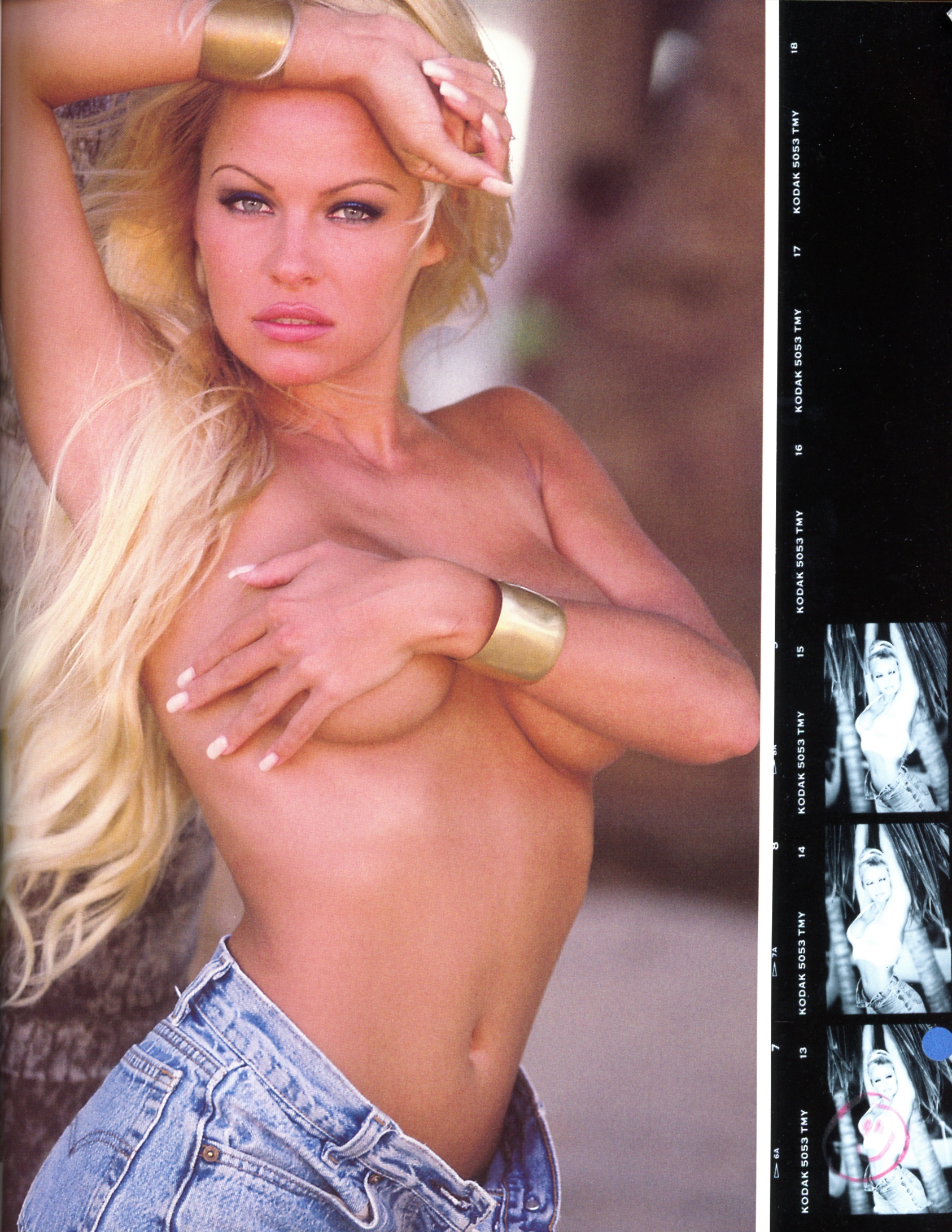 Pamela Anderson -- SCANMQ = Photographies De Stephen Wayda 18.jpg